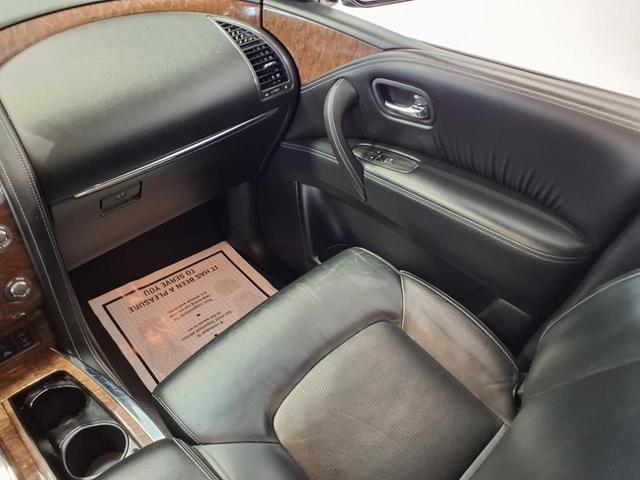 Photo of 2017 BLK INFINITI QX80