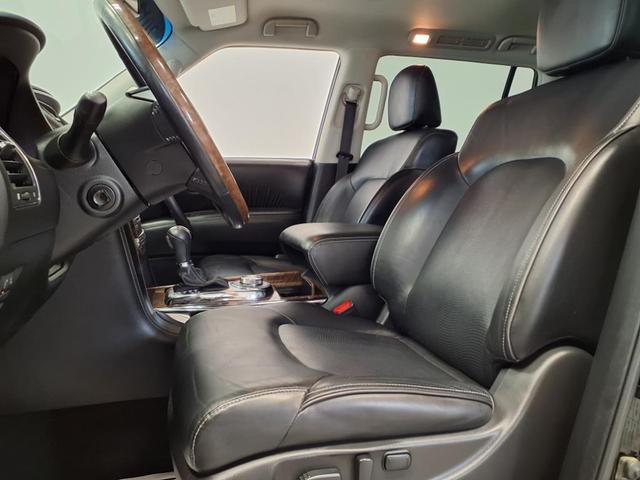 Photo of 2017 BLK INFINITI QX80
