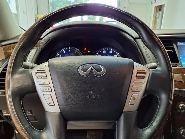 Photo of 2017 BLK INFINITI QX80
