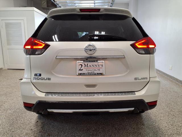 Photo of 2017 WHI Nissan Rogue