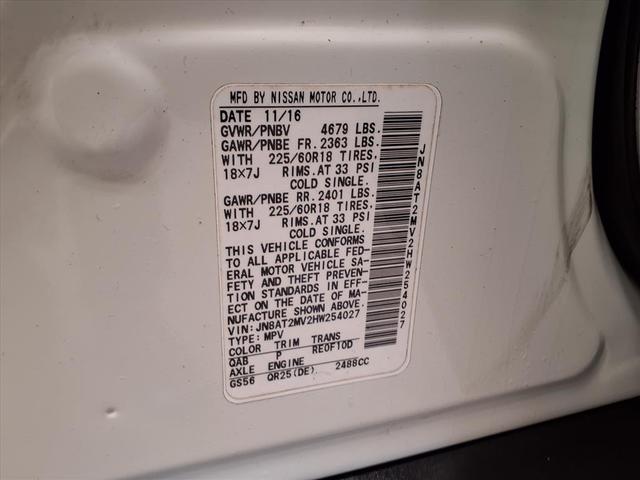Photo of 2017 WHI Nissan Rogue