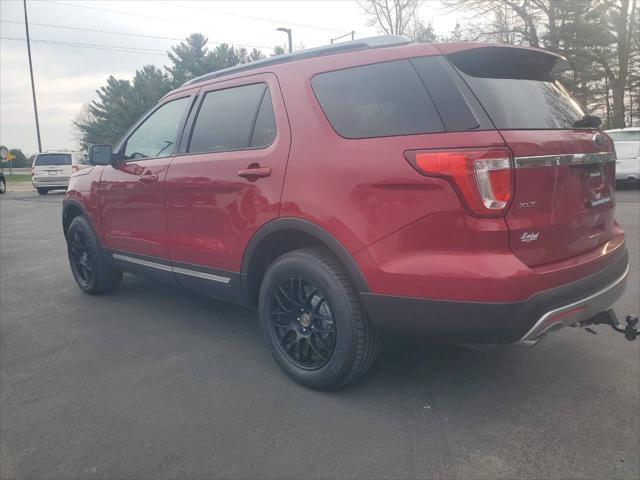 Photo of 2017 Red Ford Explorer