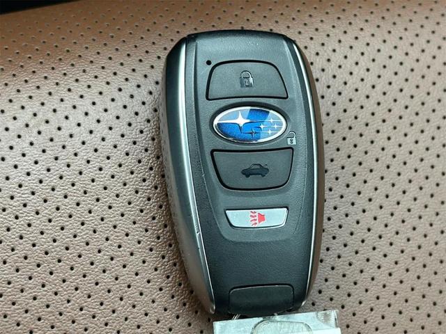 Photo of 2025 Gray Subaru Outback
