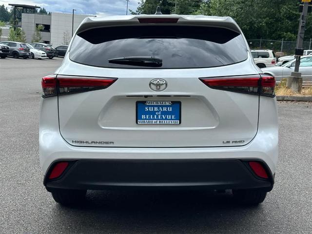 Photo of 2022 Wind Chill Pearl Toyota Highlander
