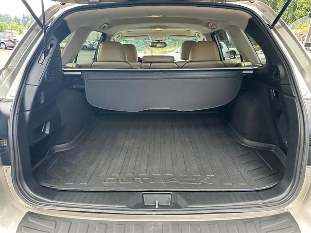 Photo of 2015 Tungsten Metallic Subaru Outback