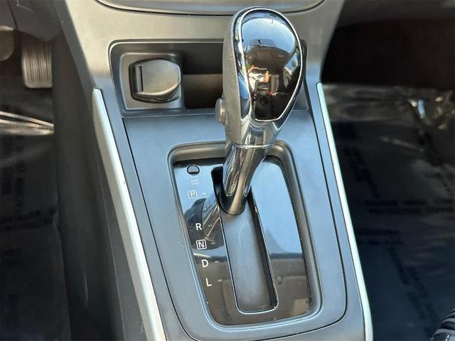 Photo of 2018 Cloud White Nissan Sentra