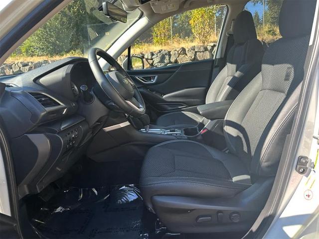 Photo of 2019 Crystal White Pearl Subaru Forester