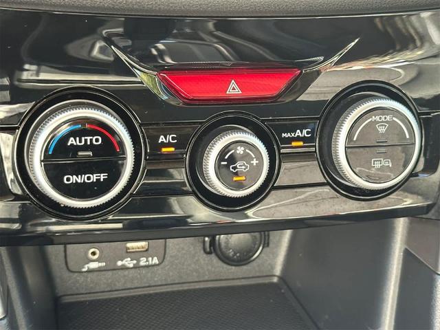 Photo of 2019 Crystal White Pearl Subaru Forester