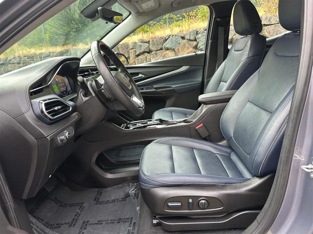 Photo of 2022 Gray Ghost Metallic Chevrolet Bolt EUV
