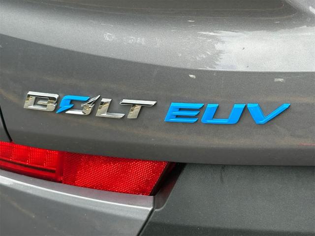 Photo of 2022 Gray Ghost Metallic Chevrolet Bolt EUV