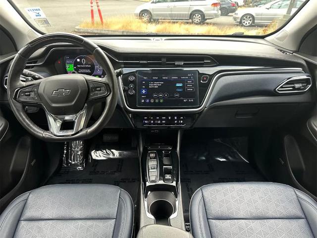 Photo of 2022 Gray Ghost Metallic Chevrolet Bolt EUV