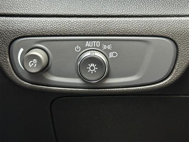 Photo of 2022 Gray Ghost Metallic Chevrolet Bolt EUV