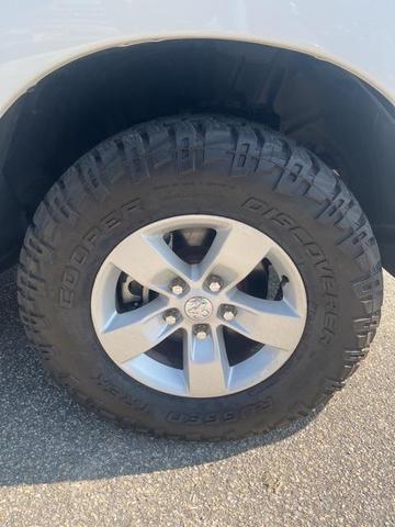 Photo of 2017 Bright White Clearcoat RAM 1500