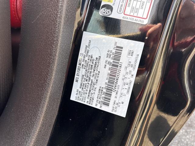 Photo of 2005 Black Ford Mustang
