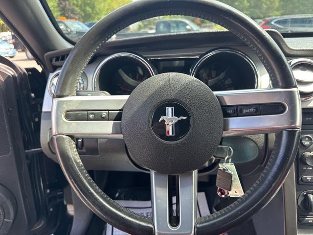 Photo of 2005 Black Ford Mustang