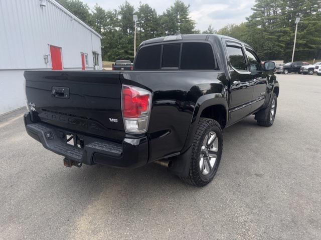 Photo of 2016 Black Toyota Tacoma