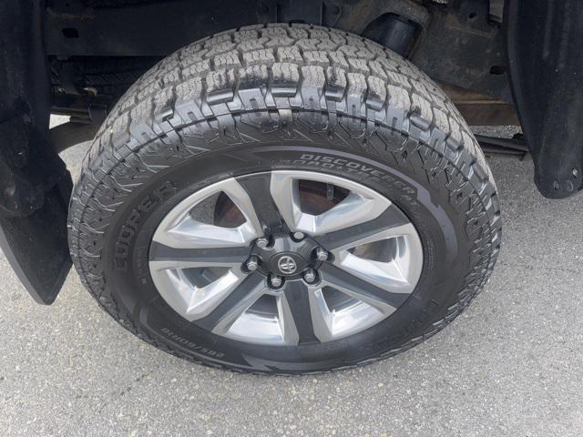 Photo of 2016 Black Toyota Tacoma