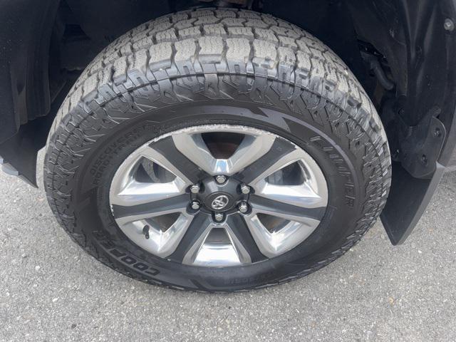 Photo of 2016 Black Toyota Tacoma
