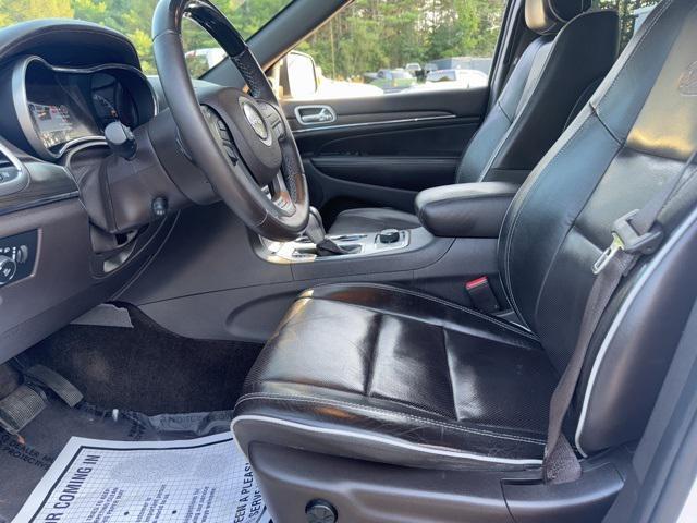 Photo of 2018 Bright White Clearcoat Jeep Grand Cherokee