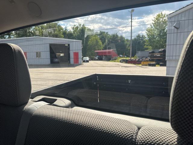 Photo of 2017 Brilliant Silver Nissan Frontier