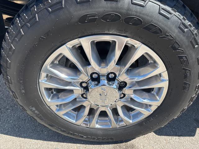 Photo of 2020 Silver Ice Metallic Chevrolet Silverado 2500