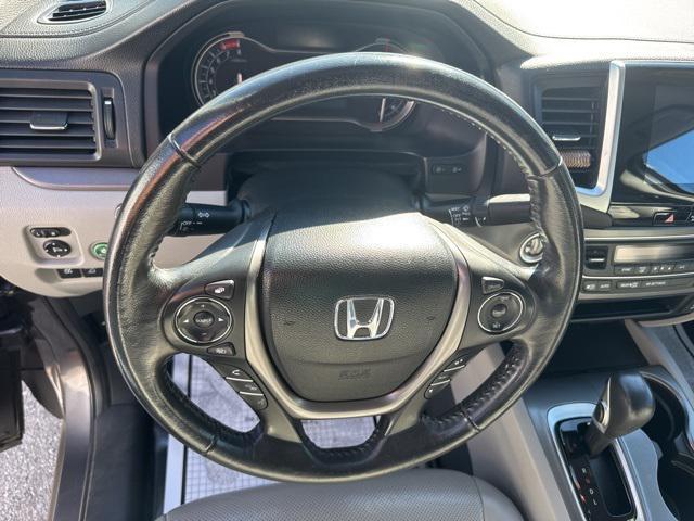 Photo of 2018 Gray Honda Ridgeline