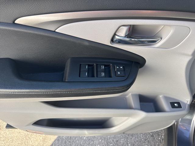 Photo of 2018 Gray Honda Ridgeline
