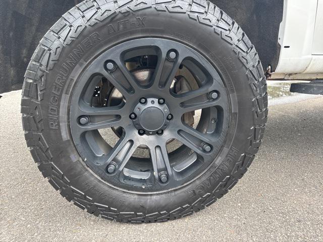 Photo of 2019 Summit White Chevrolet Silverado 1500