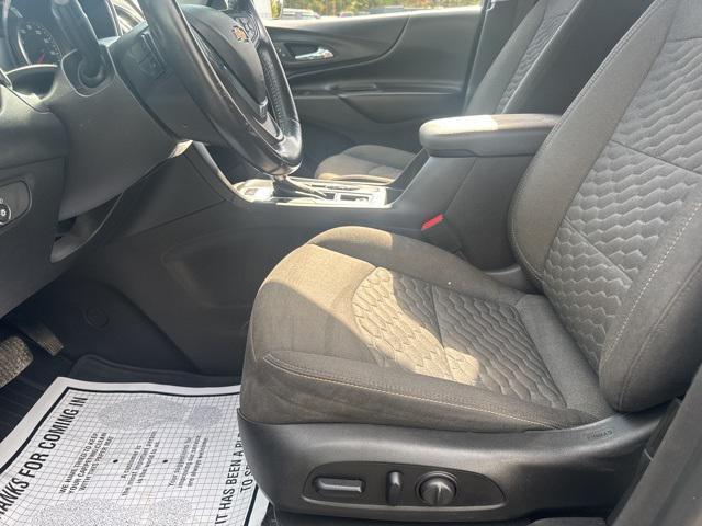 Photo of 2019 Mosaic Black Metallic Chevrolet Equinox
