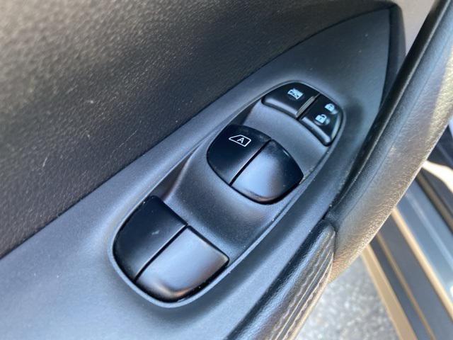 Photo of 2018 Gun Metallic Nissan Rogue