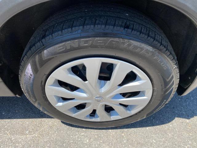 Photo of 2018 Gun Metallic Nissan Rogue
