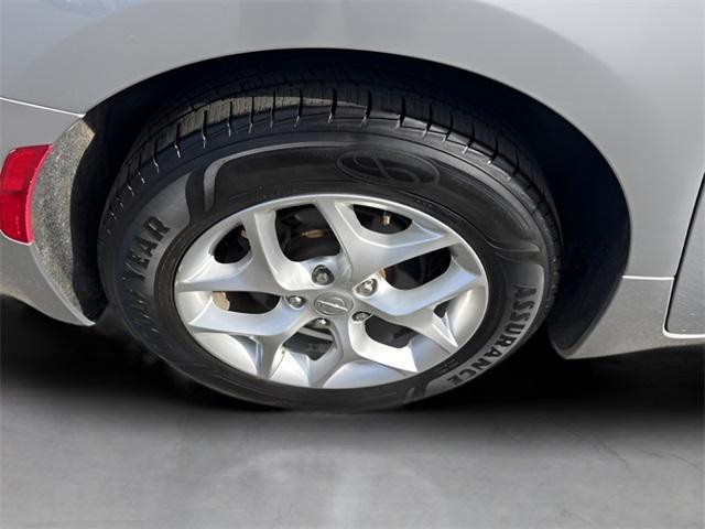 Photo of 2020 Billet Silver Metallic Clearcoat Chrysler Pacifica
