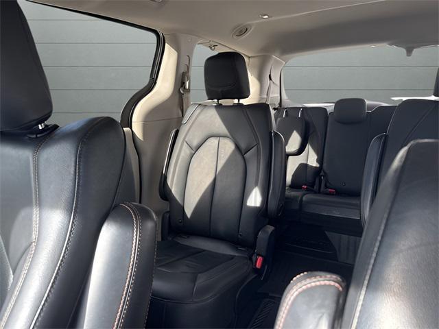 Photo of 2020 Billet Silver Metallic Clearcoat Chrysler Pacifica