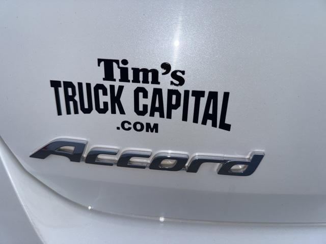 Photo of 2015 White Honda Accord