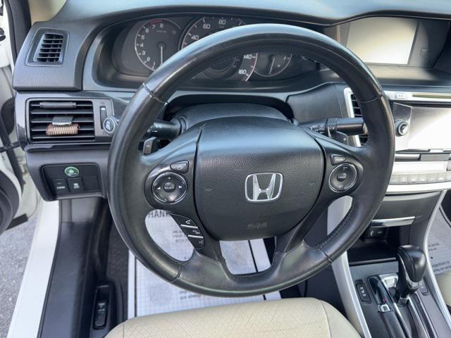 Photo of 2015 White Honda Accord