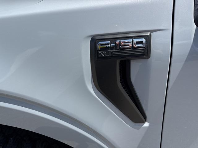 Photo of 2022 White Ford F-150