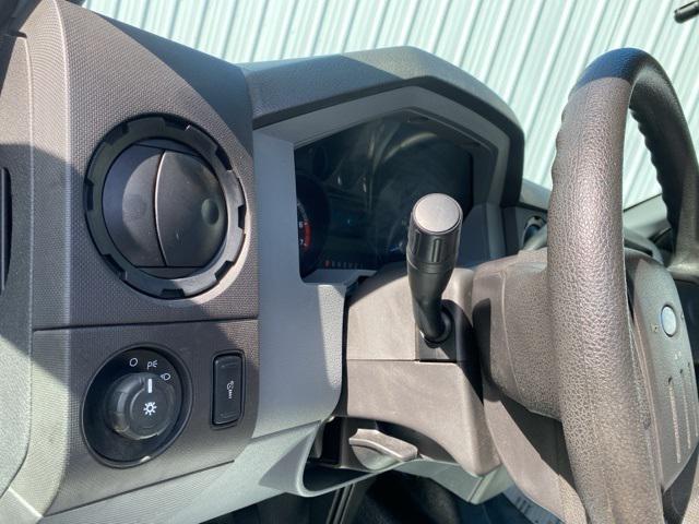 Photo of 2015 Oxford White Ford F-250