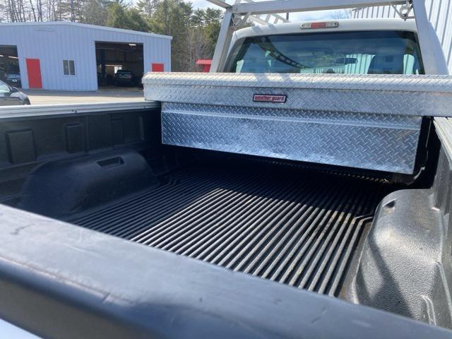Photo of 2015 Oxford White Ford F-250