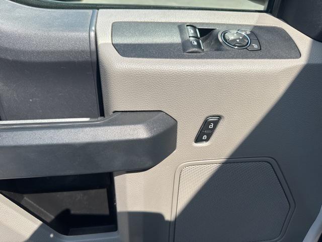 Photo of 2022 Oxford White Ford F-350