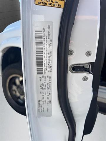 Photo of 2015 Bright White Clearcoat RAM 1500
