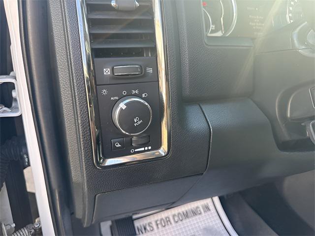 Photo of 2015 Bright White Clearcoat RAM 1500