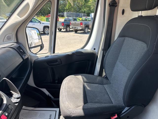 Photo of 2019 Bright White Clearcoat RAM ProMaster 2500