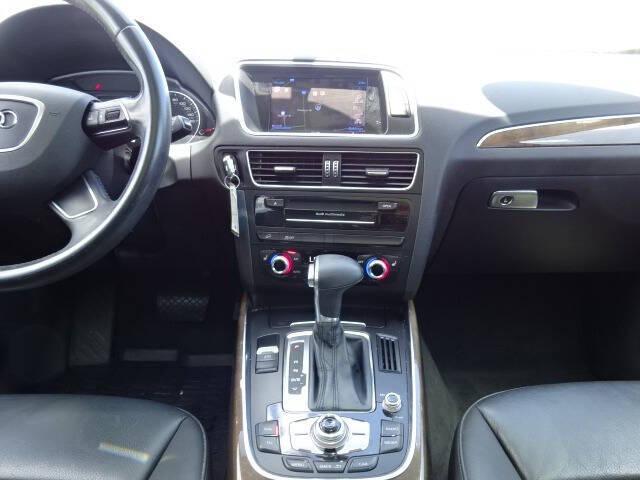 Photo of 2016 Blue Audi Q5