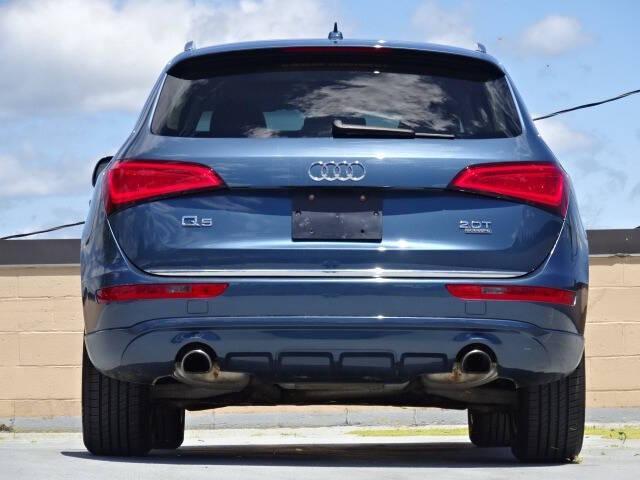 Photo of 2016 Blue Audi Q5