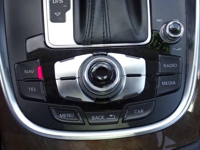 Photo of 2016 Blue Audi Q5