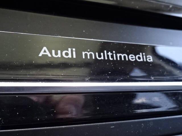 Photo of 2016 Blue Audi Q5