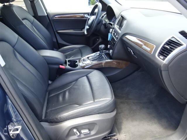 Photo of 2016 Blue Audi Q5