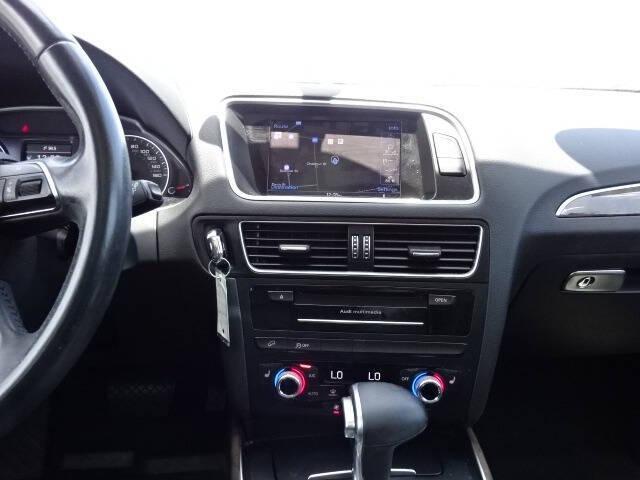 Photo of 2016 Blue Audi Q5
