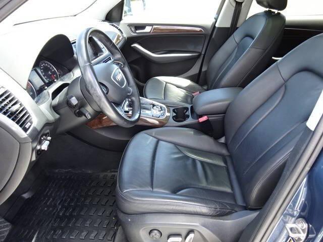 Photo of 2016 Blue Audi Q5