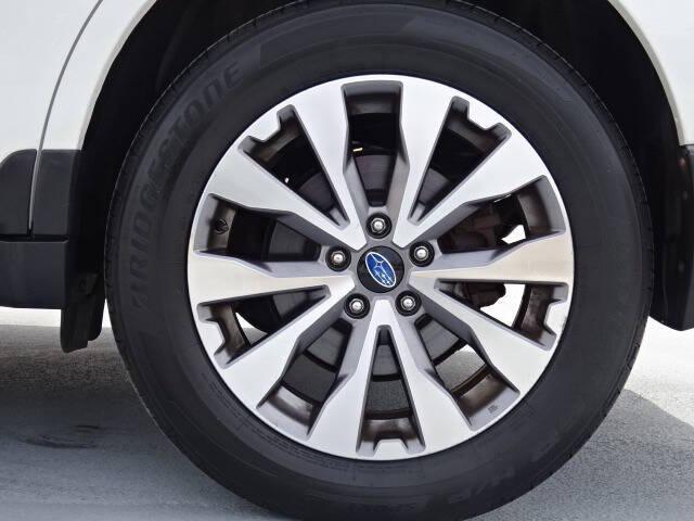 Photo of 2018 Crystal White Pearl Subaru Outback